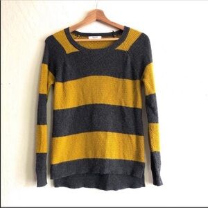 Madewell Leafstitch Crewneck sweater
striped charcoal gray and mustard yellow